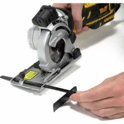 Wolf 89mm Compact Circular Saw 705w With Aluminium Mitre Base -Pro Tools Store 13253908 3